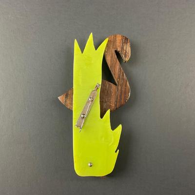 -5- BROOCH | Rosewood & Bakelite Flamingo Pin