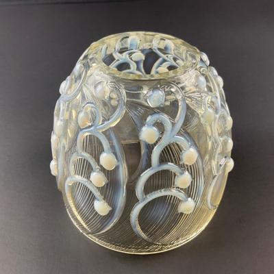 -12- FENTON | Opalescent White Lily Of The Valley Fairy Lamp | Marked
