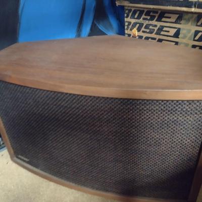 Pair of Vintage 901 Bose Speakers with Box