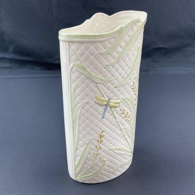 -26- BELLEEK | Pottery Dragonflies Vase | 7th Mark