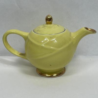Vintage Hall Yellow Gold Mid Century Modern Ceramic Teapot 6 cup Hall #0219