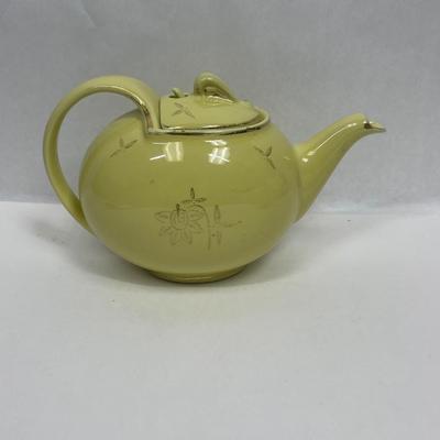 Retro Yellow w/gold Teapot 6 cup Hall 0759