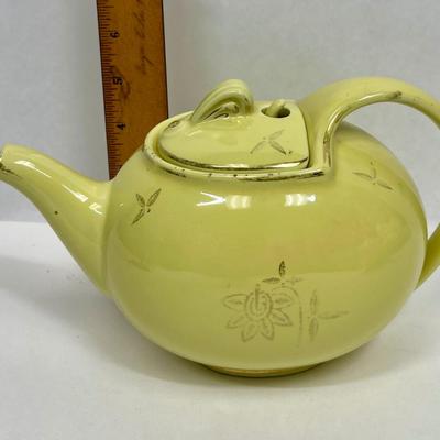 Retro Yellow w/gold Teapot 6 cup Hall 0759