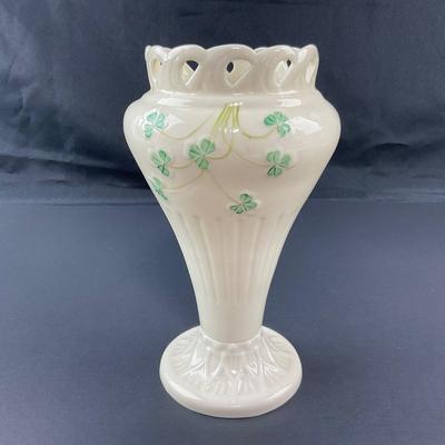 -28- BELLEEK | Pierced Shamrock Vase Ireland | 6th Mark