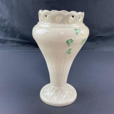 -28- BELLEEK | Pierced Shamrock Vase Ireland | 6th Mark