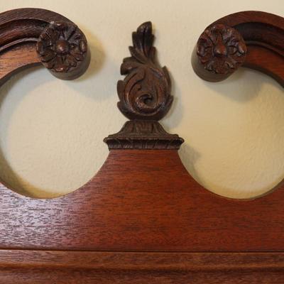 Finch Fine Furniture - Seven Drawer Vanity with Mirror