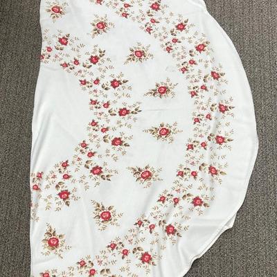 Vintage 52" Round Tablecloth - pink roses, cotton