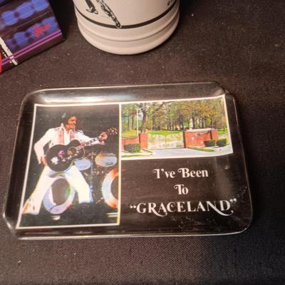 ELVIS STONEWARE COFFEE MUG, PIN, SMALL TRAY AND GIFT BAG