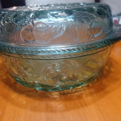Large Casserole Dish w/lid