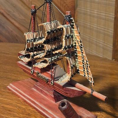 Veracruz Wood Ship Pen Holder