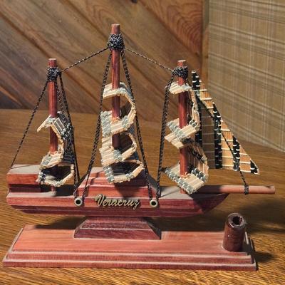 Veracruz Wood Ship Pen Holder