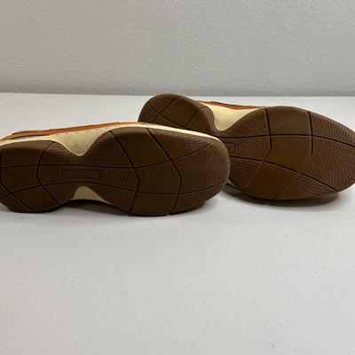 MAGELLAN ~ Mens 10 W ~ Leather Boat Shoes