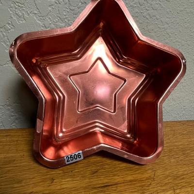 Star copper pan