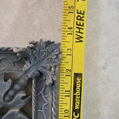 Resin Decorative Plaque