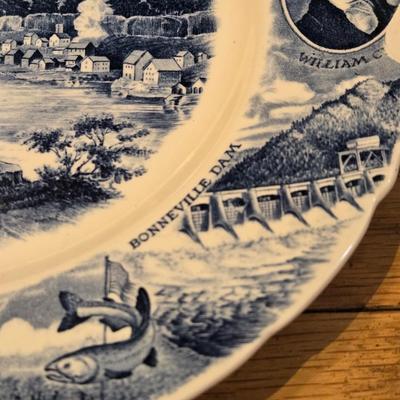 Vintage Oregon Blue and White Plate