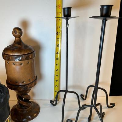 Lot 21. Vintage Decor Pieces