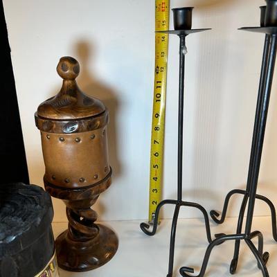 Lot 21. Vintage Decor Pieces