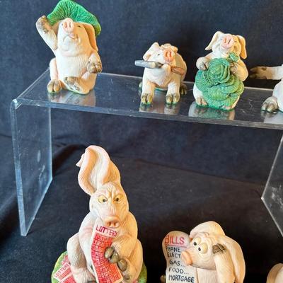 Lot 27. Ten Piggin Figurines