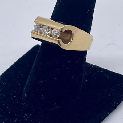 Vintage Men's Yellow Gold 14K Ring w/ 3 European cut Diamonds pinkie ring size 8