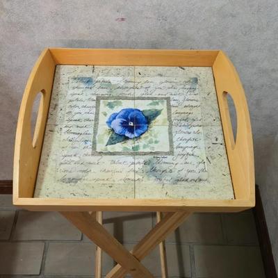 Pansy Tray Table