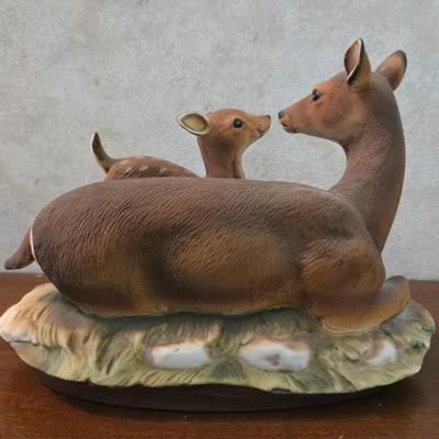 Homeco Mother and Baby Deer Porcelain Deco