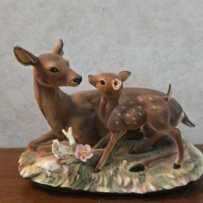 Homeco Mother and Baby Deer Porcelain Deco