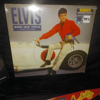 GRACELAND PENDANT AND 2 ELVIS CALENDARS