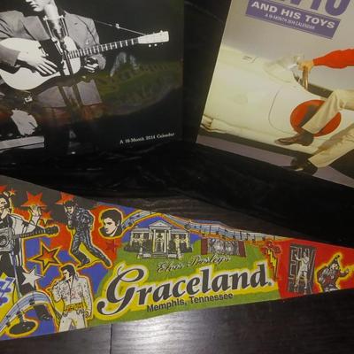 GRACELAND PENDANT AND 2 ELVIS CALENDARS