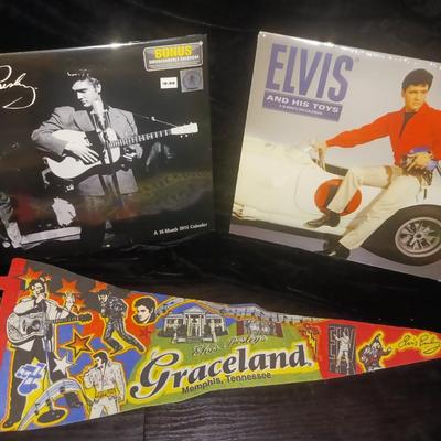 GRACELAND PENDANT AND 2 ELVIS CALENDARS