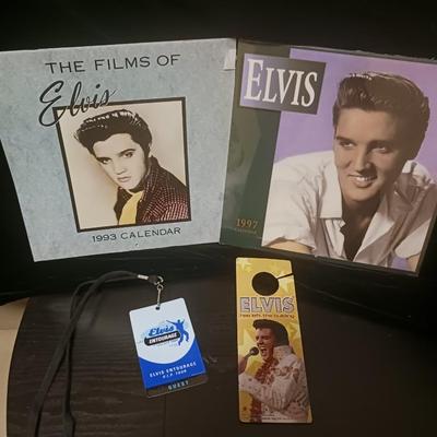 ELVIS ENTOURAGE LANYARD, DOOR HANGER AND 2 CALENDARS