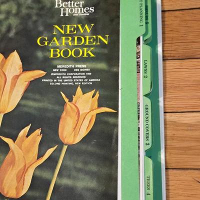 Better Homes and Gardens 'New Garden Book'