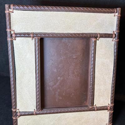 Lot 66. SW Decor Pieces