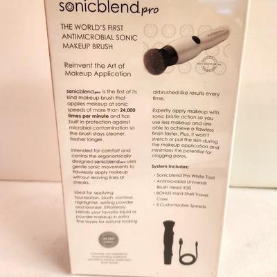 Lot #28 SonicBlend Pro Antimicrobial Makeup Brush - new in box