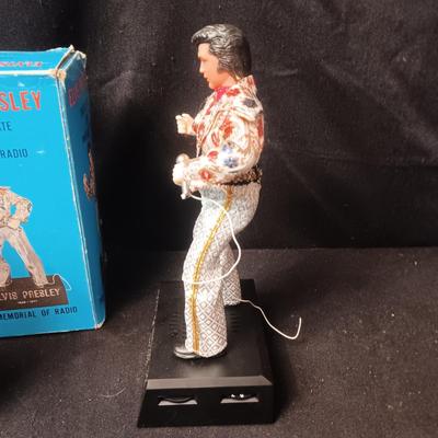 VINTAGE ELVIS SOLID STATE AM RADIO AND AN ORNAMENT