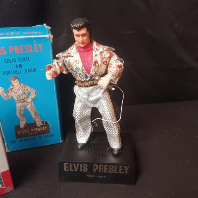 VINTAGE ELVIS SOLID STATE AM RADIO AND AN ORNAMENT