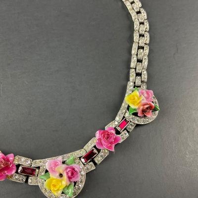 -40- DEROSA | 1940’s Porcelain Flower Necklace