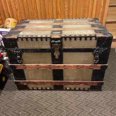 Hossfeld Brothers trunk-Topeka