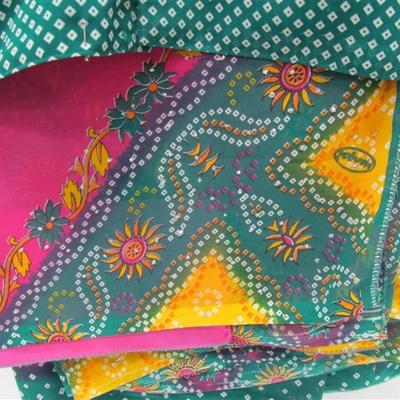 INDIAN SARI SAREE BRIGHT FUSCHIA & GREEN WITH FLORAL & RHINESTONE TRIM BONUS TOP