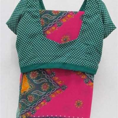 INDIAN SARI SAREE BRIGHT FUSCHIA & GREEN WITH FLORAL & RHINESTONE TRIM BONUS TOP