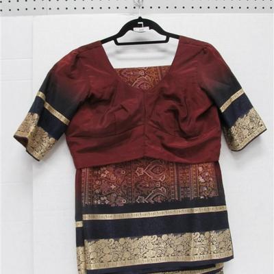 INDIAN SARI SAREE BURGUNDY WITH NAVY & GOLD TRIM BONUS TOP