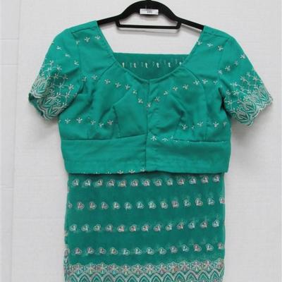 NDIAN SARI SAREE TEAL WITH EMROIDERED FLORAL TRIM BONUS TOP