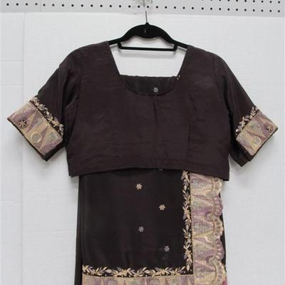 INDIAN SARI SAREE EGGPLANT GOLD EMBROIDERED TRIM BONUS TOP