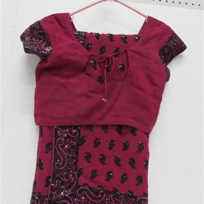INDIAN SARI SAREE BURGUNDY WITH BLACK SEQUINS PURPLE & BLACK SEQUINED TRIM BONUS TOP