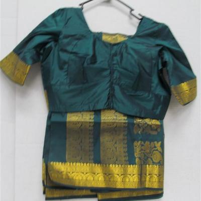 INDIAN SARI SAREE EMERALD GREEN & GOLD WITH GOLD TRIM BONUS TOP