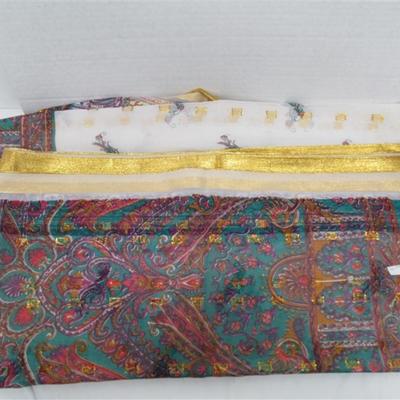 INDIAN SARI SAREE FABRIC WHITE & PAISLEY GOLD TRIM BONUS TOP
