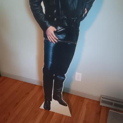 6 FOOT FREESTANDING CARDBOARD ELVIS