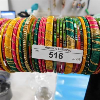 516 LOT OF 30 MULTI BANGLE BRACELETS