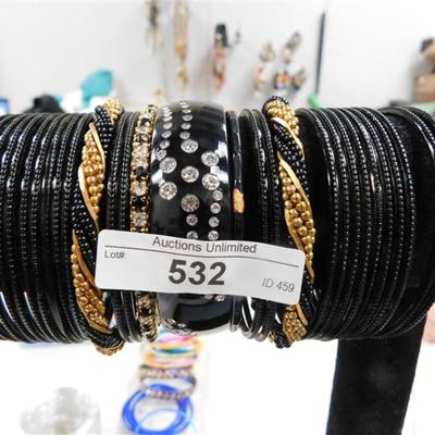 532 LOT OF 29 BLACK BANGLE BRACELETS