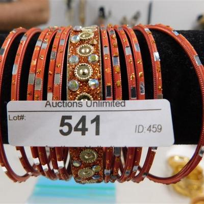 541 LOT OF 14 MULTI BANGLE BRACELETS