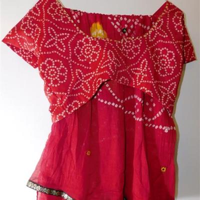 INDIAN SARI SAREE MAROON AND WHITE WITH BELLS BONUS TOP